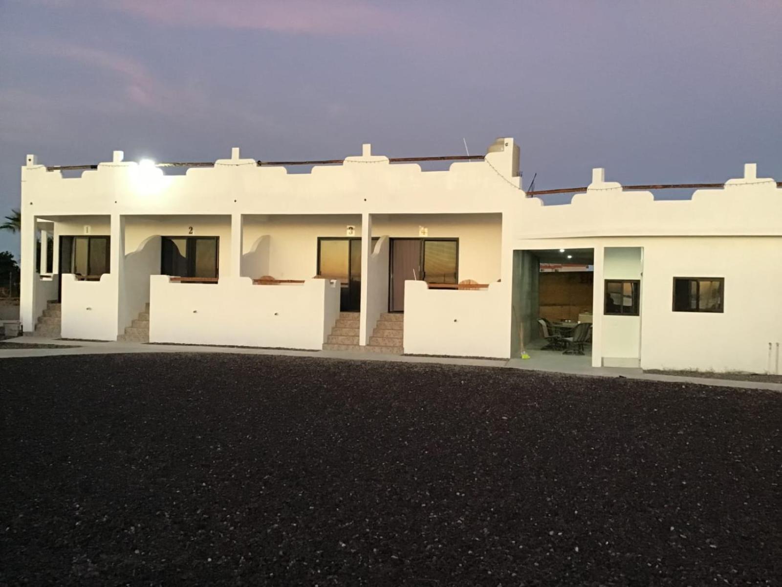 Hotel- Whale Tours And Sport Fishing Vista Mag-Bay Puerto San Carlos 外观 照片